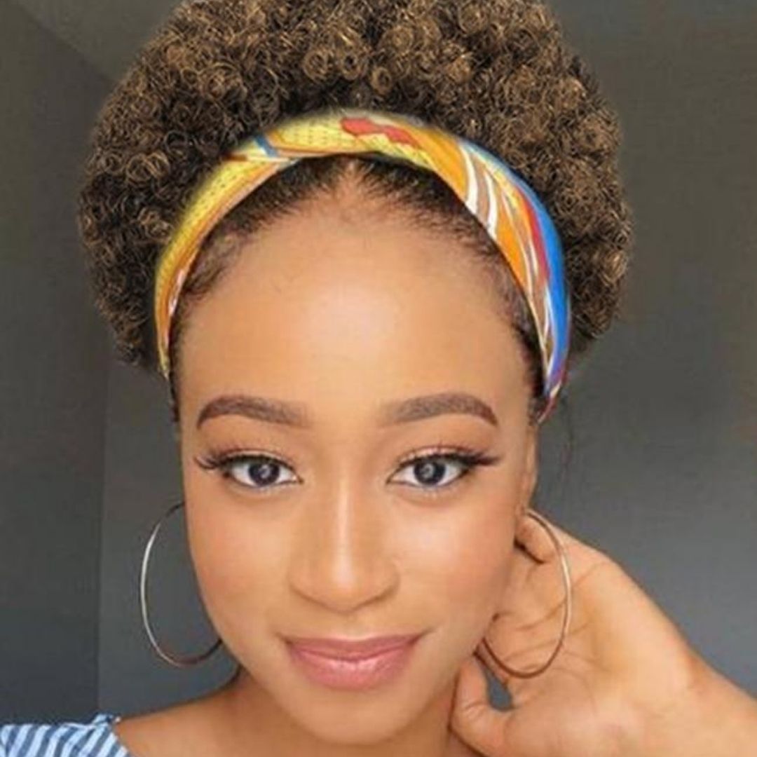 Perruque Bandeau Cheveux Naturels Afro Bruns – Lace Wig Paris